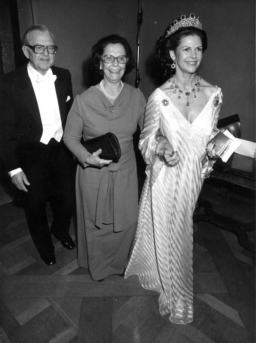 Koningin Silvia van Zweden, een van de beroemde klanten van Louis Oostwegel