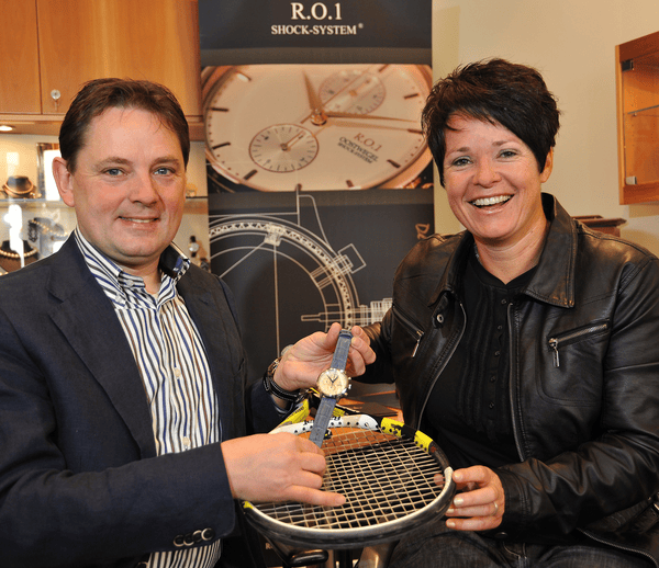 R.O. Watches - De bekende Nederlandse rolstoelennisster Sharon Walraven is opgenomen in de exclusieve
club van Trotse Dragers van de R.O.1